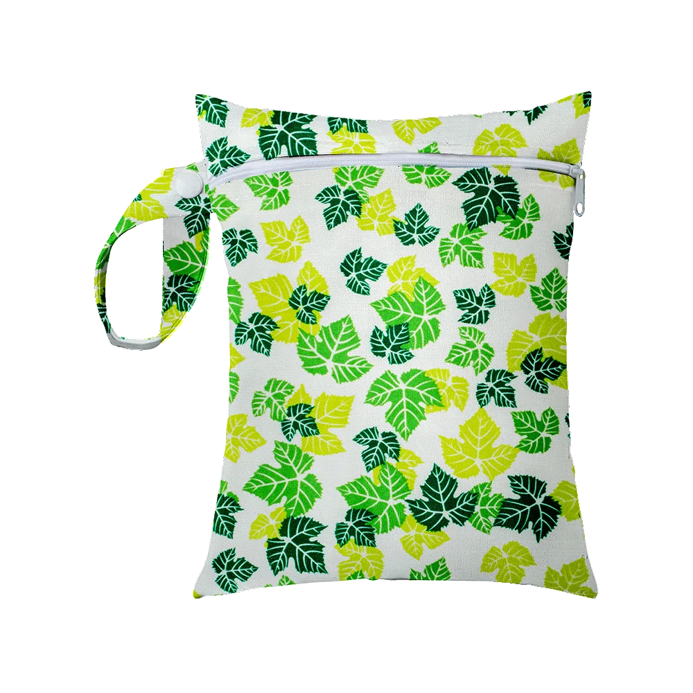 1Pcs 25x20cm Diaper Bag Baby Nappy Bag Wet Bags Waterproof Reusable Wet Bag Printed Pocket Nappy Bags PUL Travel Wet Dry Bags