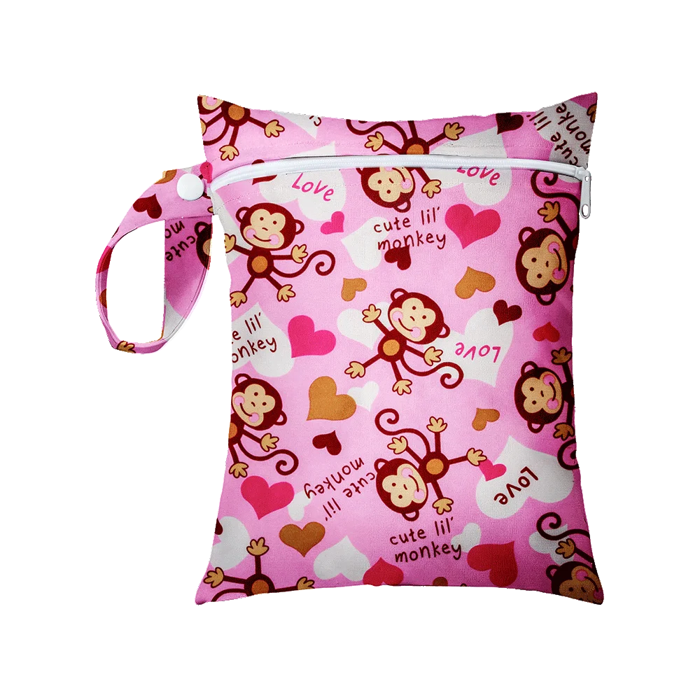 1Pcs 25x20cm Diaper Bag Baby Nappy Bag Wet Bags Waterproof Reusable Wet Bag Printed Pocket Nappy Bags PUL Travel Wet Dry Bags