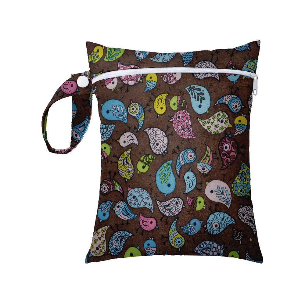 1Pcs 25x20cm Diaper Bag Baby Nappy Bag Wet Bags Waterproof Reusable Wet Bag Printed Pocket Nappy Bags PUL Travel Wet Dry Bags