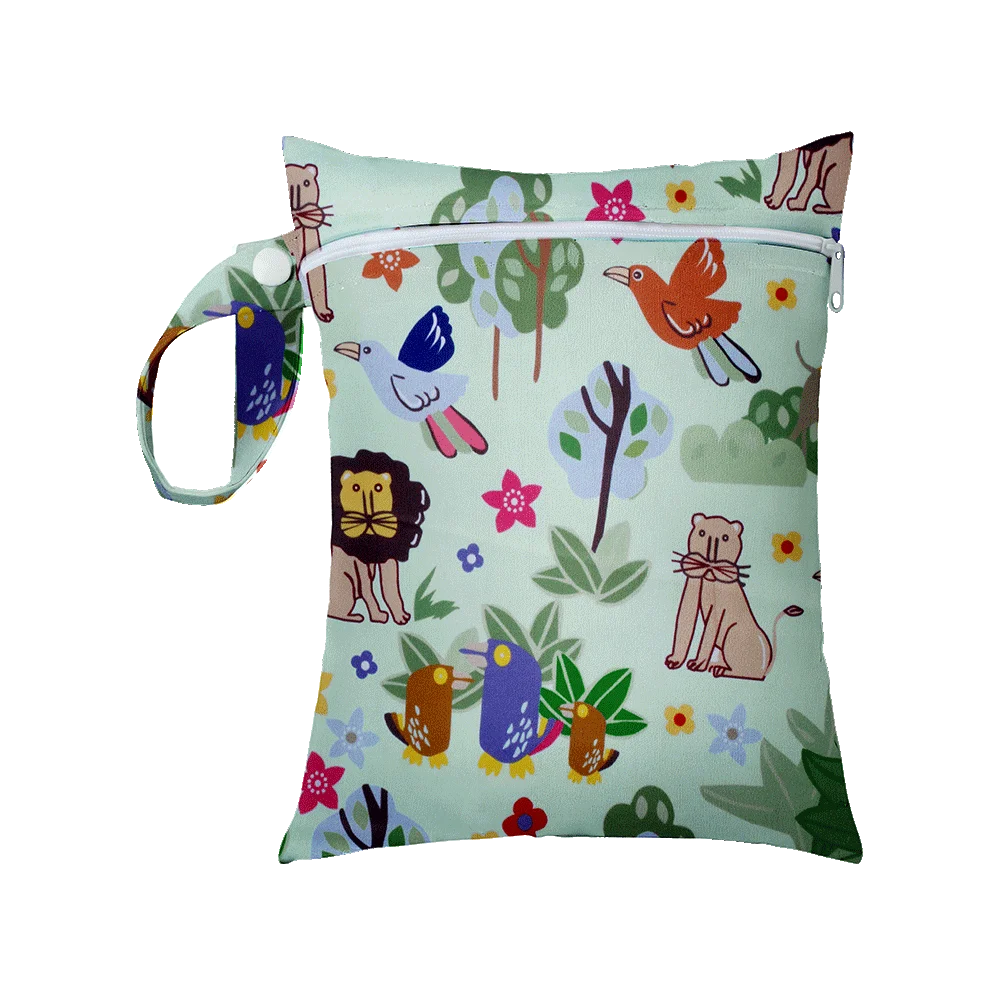 1Pcs 25x20cm Diaper Bag Baby Nappy Bag Wet Bags Waterproof Reusable Wet Bag Printed Pocket Nappy Bags PUL Travel Wet Dry Bags