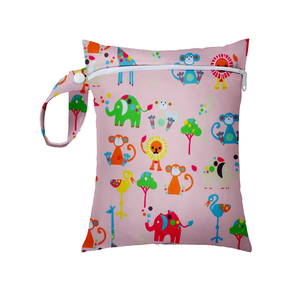 1Pcs 25x20cm Diaper Bag Baby Nappy Bag Wet Bags Waterproof Reusable Wet Bag Printed Pocket Nappy Bags PUL Travel Wet Dry Bags